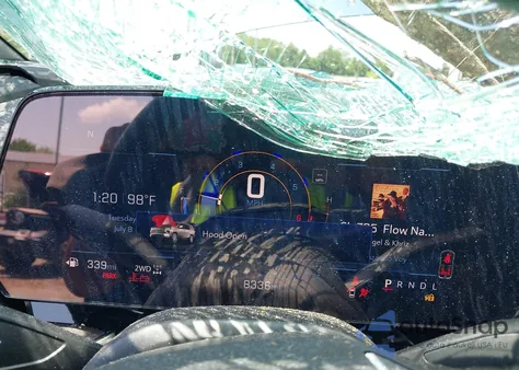 2025 Chevrolet Tahoe 4Wd Lt z USA, uszkodzony, nr VIN 1GNS6NRDXSR161990